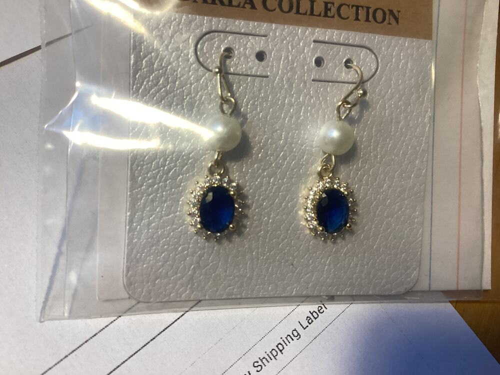 1994 NWT Darla Collection Gold Dangle Earrings w/Sapphire Crystals & Pearl